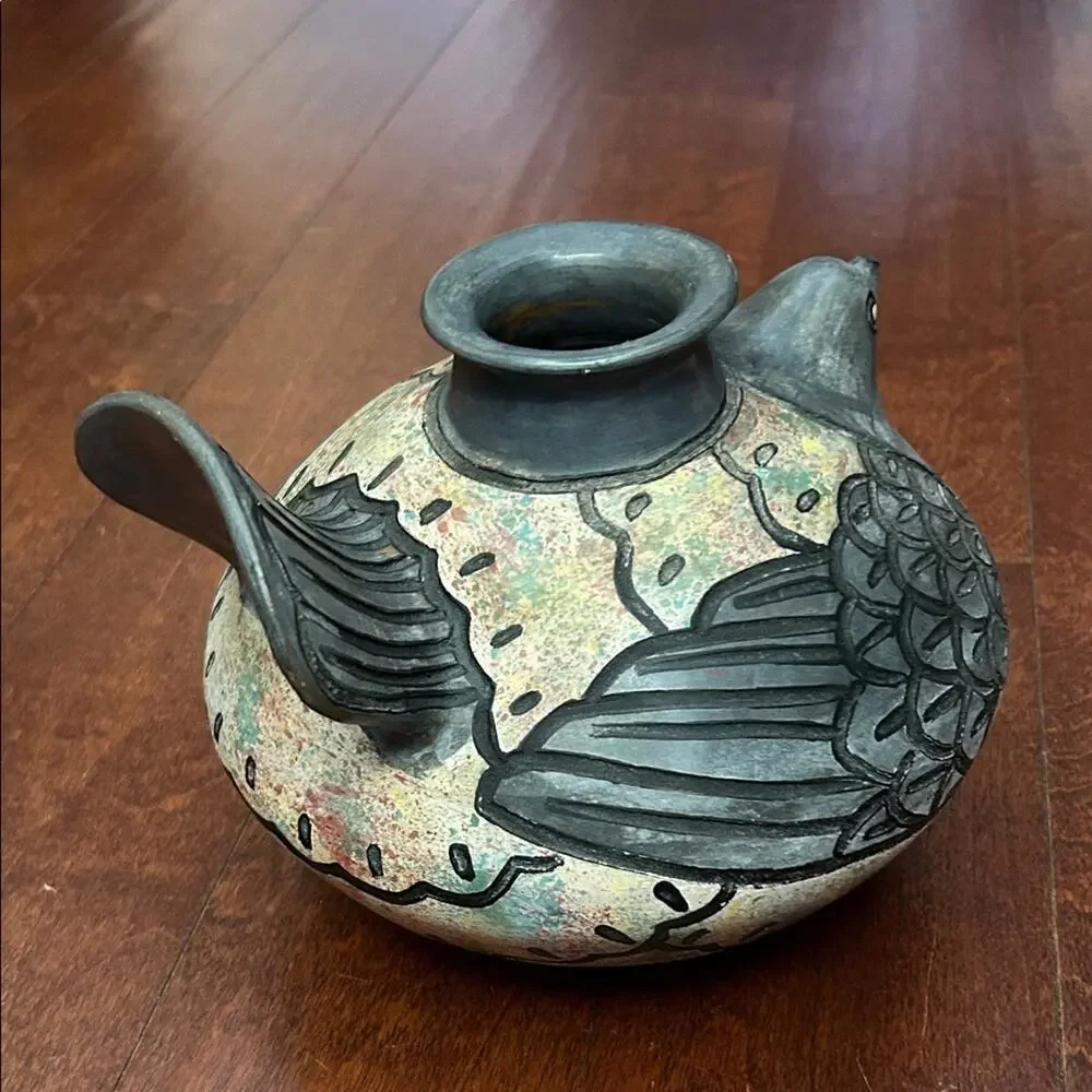 Vintage Santodio Paz Bird Vase, Made in Chulucanas Peru, Boho Rustic Naturalist